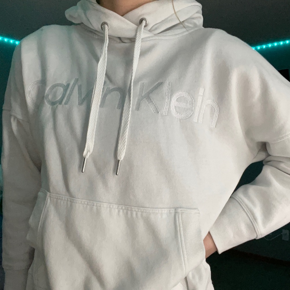 Calvin Klein sweatshirt/ size small/ white